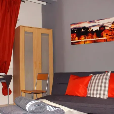 Lägenhet Amazing Next To Center Only 9 Minutes Walk