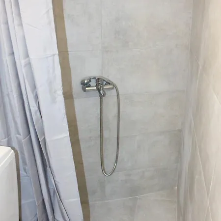 Amazing Next To Center Only 9 Minutes Walk 塞萨洛尼基